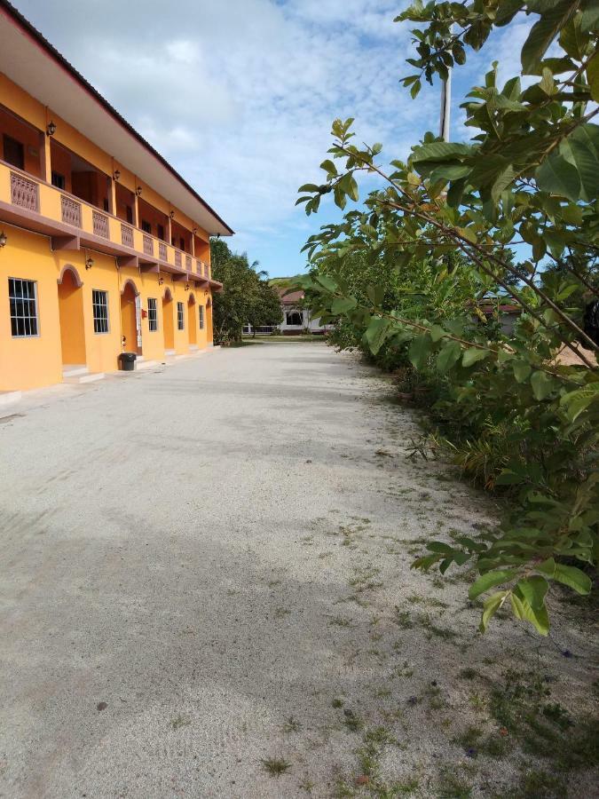 Inapan Aishah Motel Langkawi Exterior photo